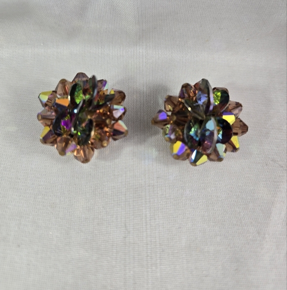Clip On Iridescent Beaded Cluster Flower Earrings Glass Beads Vintage Purple - Picture 2 of 16